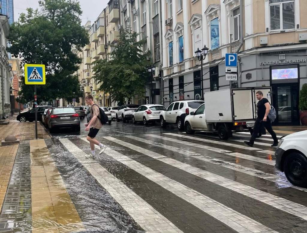 Последствия сильного ливня в Ростове: фоторепортаж