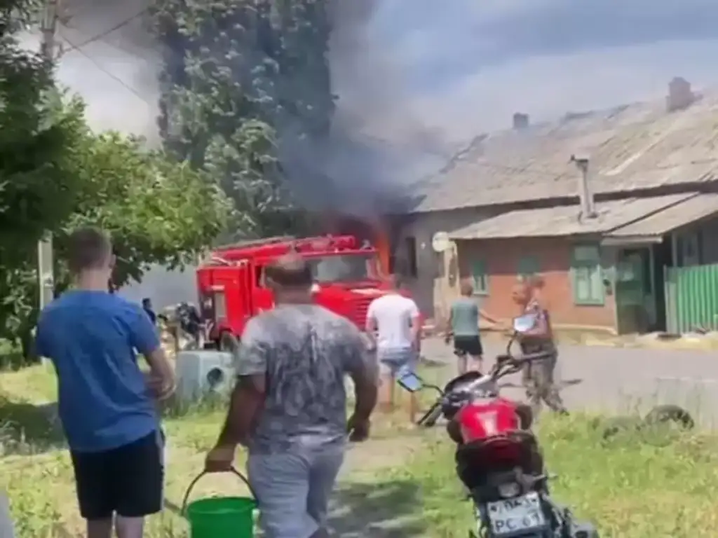 В Шахтах на пепелище частного дома нашли труп мужчины - Веселовские Вести